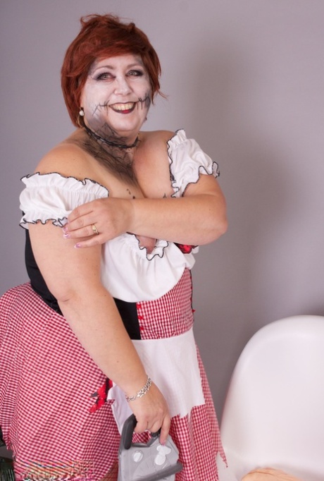 Amateur chicks engage in lesbian sex while dressed in cosplay outfits 60114071